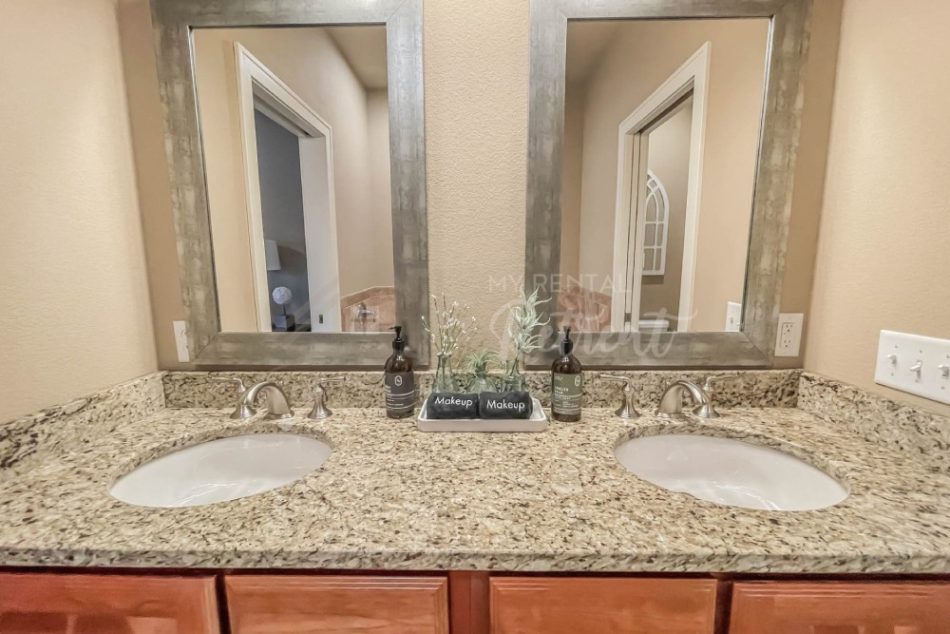 Bathroom Sink With Mirror